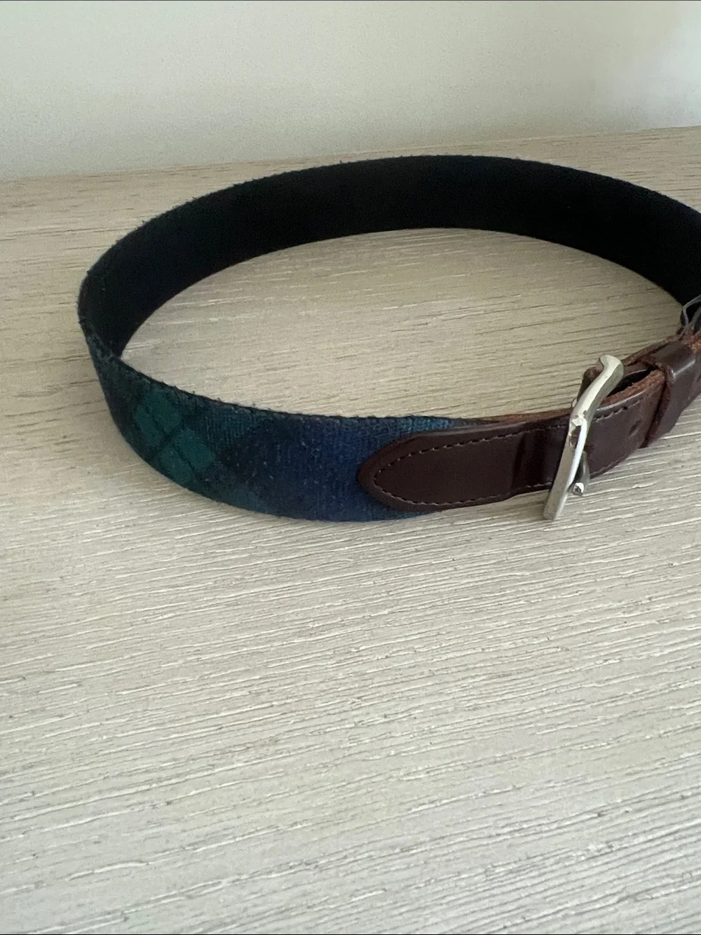 Boys, Vinyard Vines, navy and green plaid belt size 24 brown leather